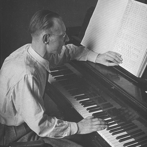 Abb. 6: Carl Orff, 1938