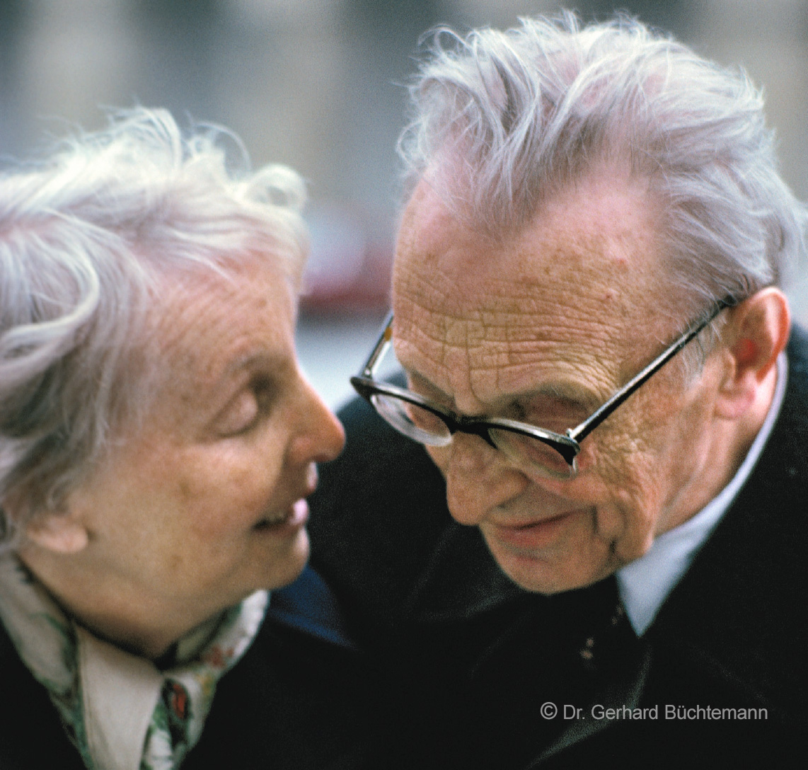 Abb. 10: Godela und Carl Orff nach einer Matinee von Die Bernauerin im Residenztheater München am 4. Mai 1975